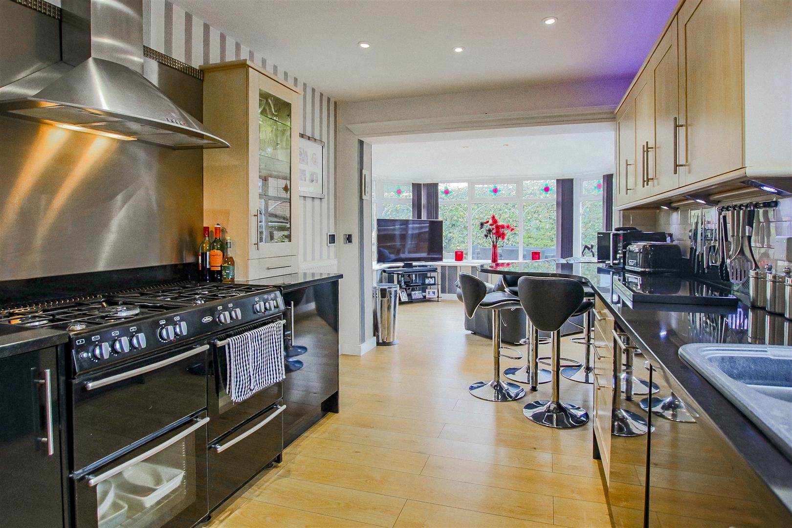 4 Bed Detached House For Sale - Main Image